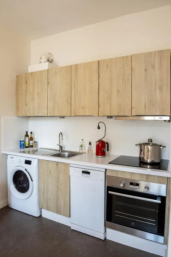 アパート Bel Appartement, Bien Equipe Et Confortable Dans Le Centre Historique Fougères フランス